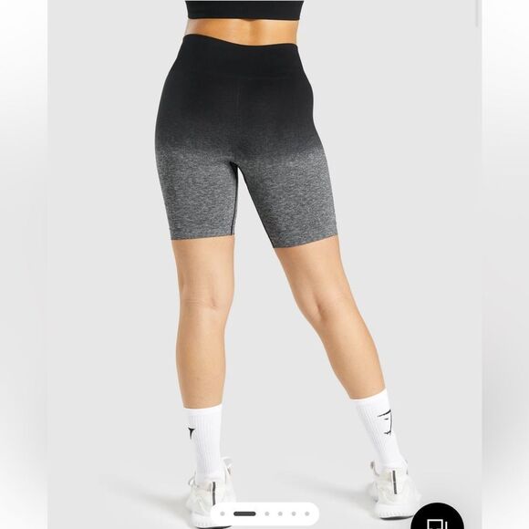 Gymshark ADAPT OMBRE SEAMLESS SHORTS Size Medium - Picture 4 of 8